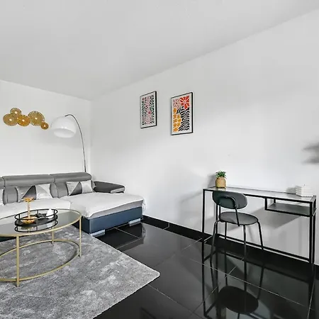 Apartment Le Malefique - - 6 Pers - Parking Gratuit Chessy (Seine-et-Marne)